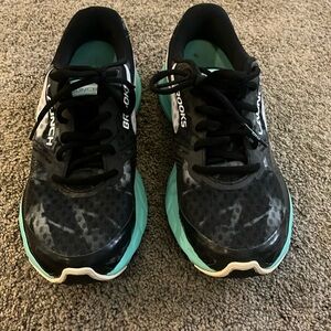 Brooks Launch Shoes-Size 7.5